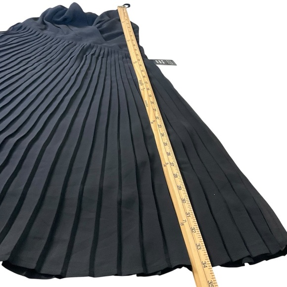 Express Black Pleated Midi Dress XS — Spaghetti Strap Wrap V-Neck Fit & Flare - Picture 9 of 9